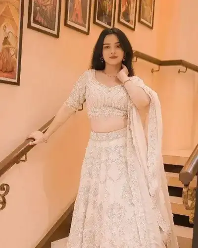Escort Service In Kheenvsar